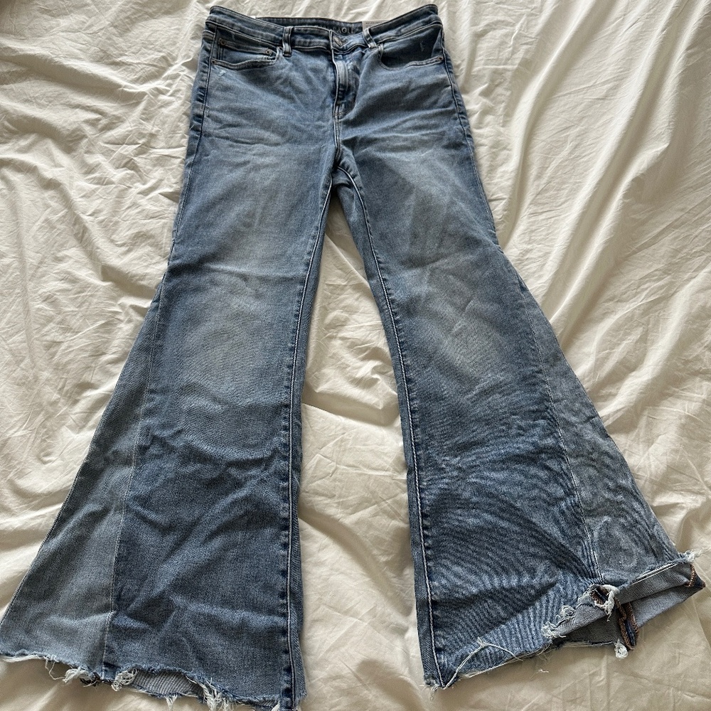 NWT American Eagle festival high rise flare jeans size 12 short 12S